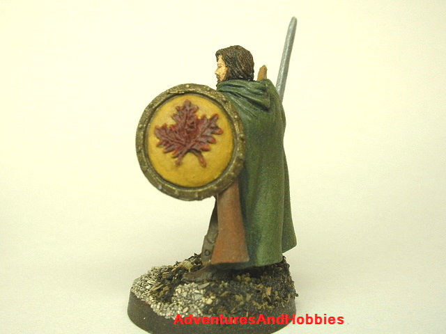 Fantasy miniature figure woodland ranger with sword and shield 25 mm painted