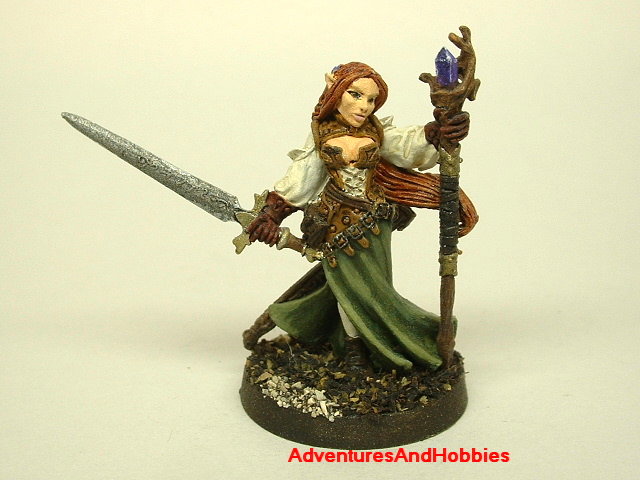Female Elven Magic User and Warrior with longsword and crystl staff painted fantasy miniature 25mm - front