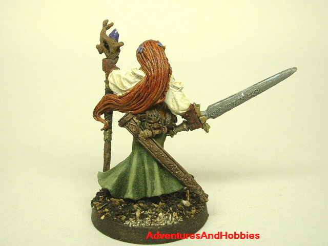 Female Elven Magic User and Warrior with longsword and crystl staff painted fantasy miniature 25mm - rear