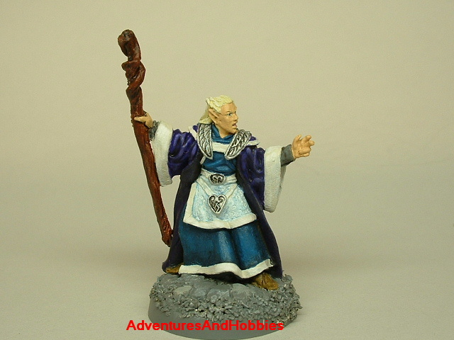 Elf wizard casting spell 25mm painted fantasy figure for use in role-playing games and table top war games front