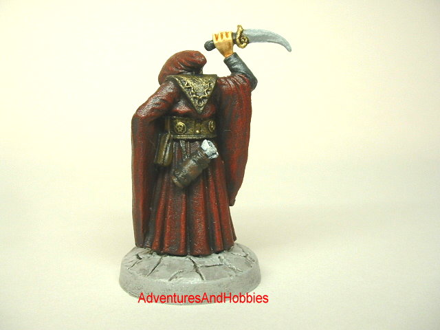 Evil cultist leader with sacrificial dagger for Call of Cthulhu Horror 25 mm painted